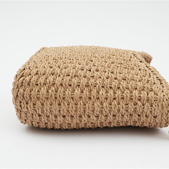 Stylish Women's Straw Shoulder Bag with Unique Acrylic Chain - Summer Essential - Picture 7 of 7